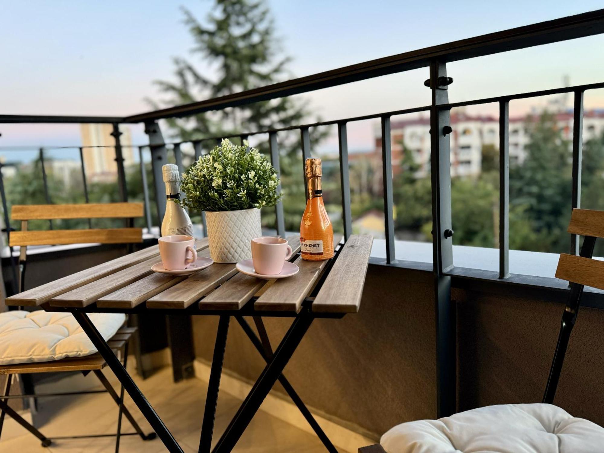 Maria Luxury Apartment Szkopje Kültér fotó